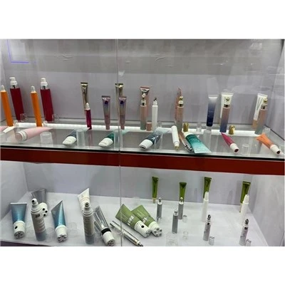 Genanvendt PCR kosmetisk tube